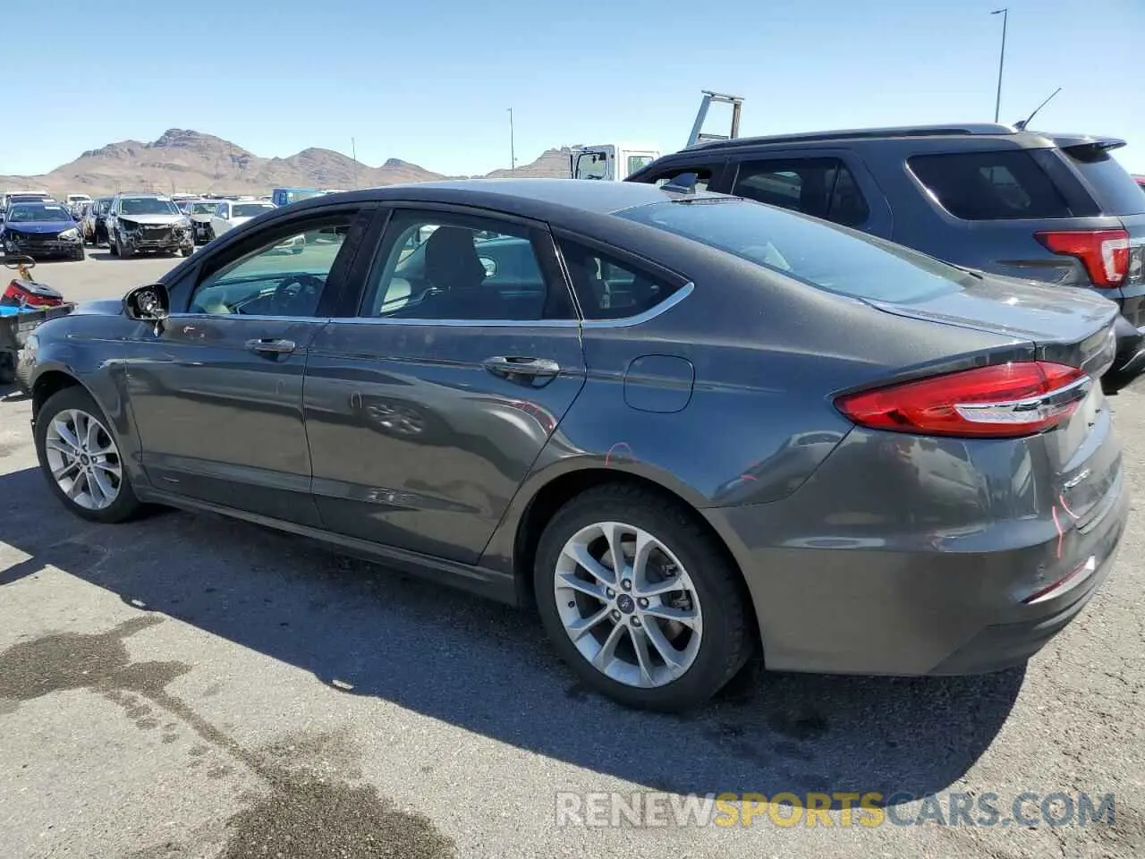 2 Photograph of a damaged car 3FA6P0LU8KR286824 FORD FUSION 2019