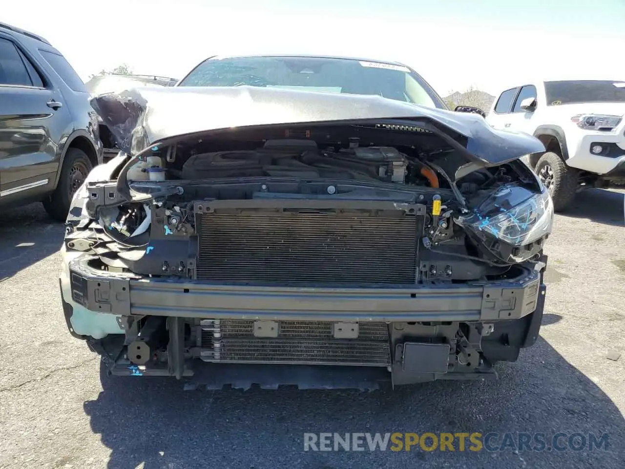 5 Photograph of a damaged car 3FA6P0LU8KR286824 FORD FUSION 2019