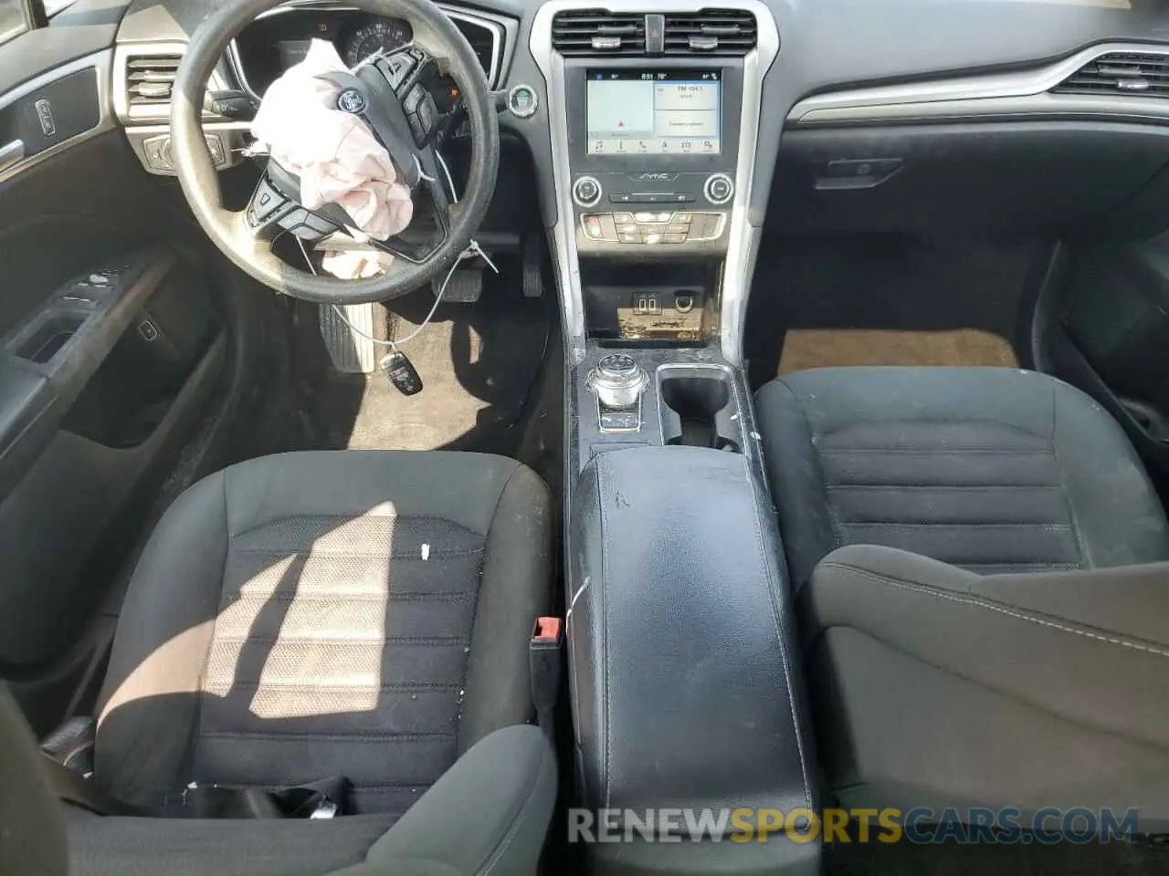 8 Photograph of a damaged car 3FA6P0LU9KR117248 FORD FUSION 2019