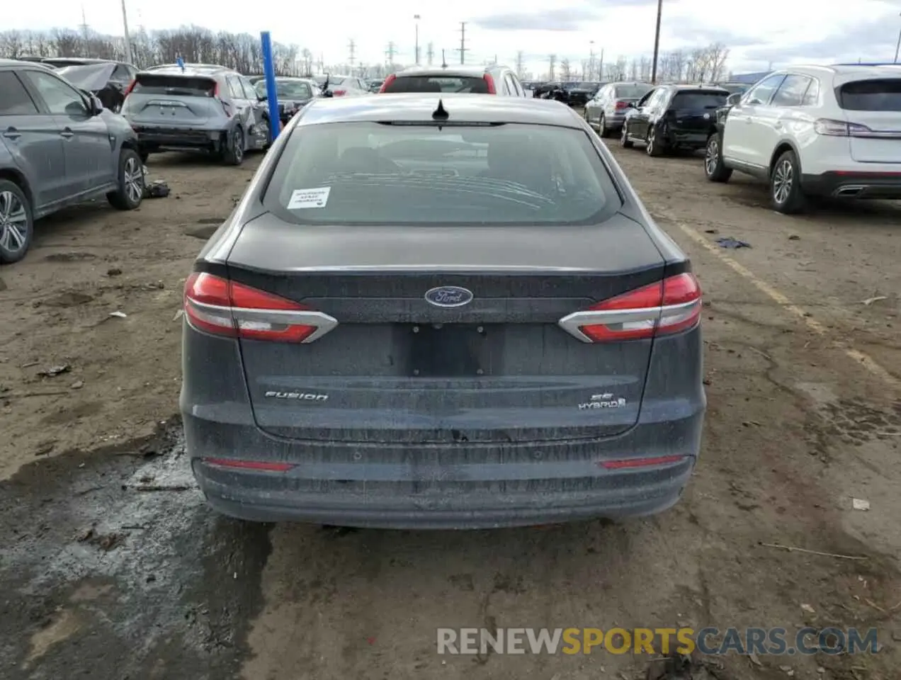 6 Photograph of a damaged car 3FA6P0LU9KR197103 FORD FUSION 2019