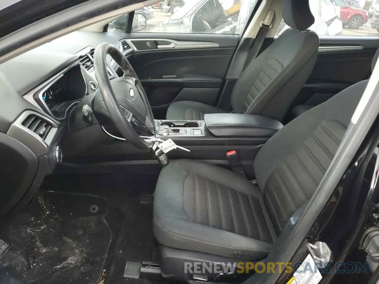 7 Photograph of a damaged car 3FA6P0LU9KR197103 FORD FUSION 2019