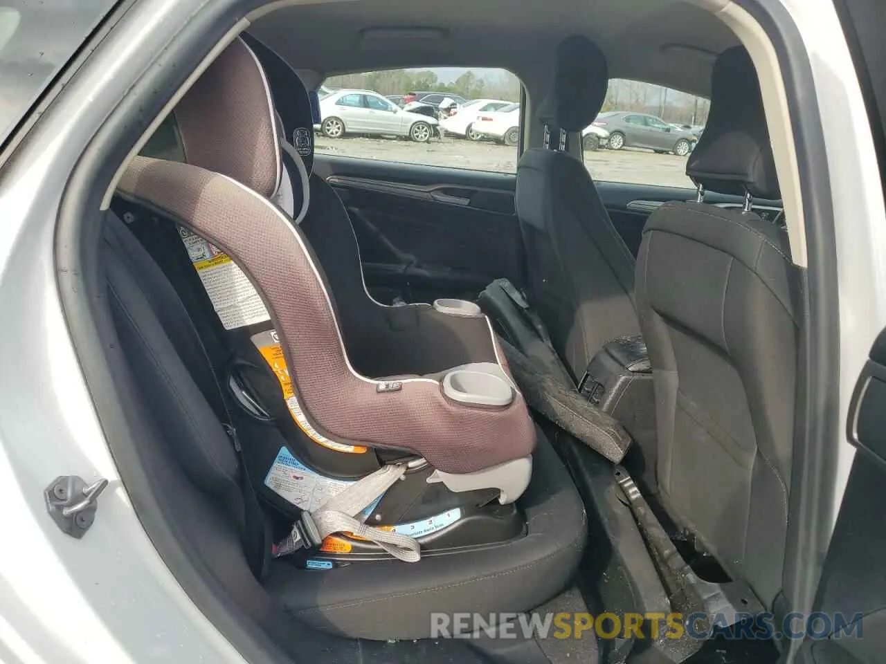 10 Photograph of a damaged car 3FA6P0LU9KR219214 FORD FUSION 2019
