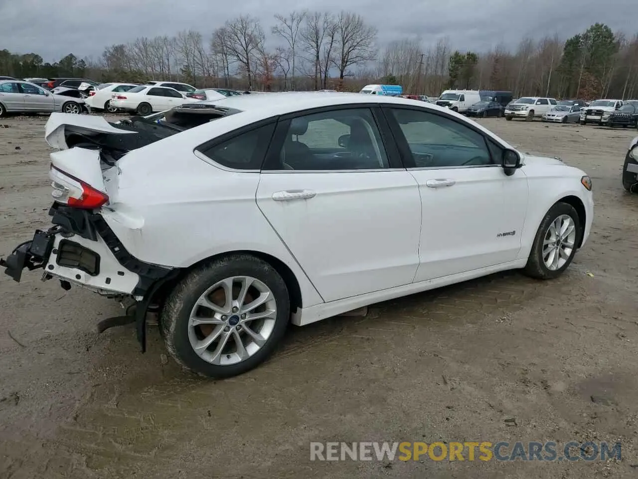 3 Photograph of a damaged car 3FA6P0LU9KR219214 FORD FUSION 2019