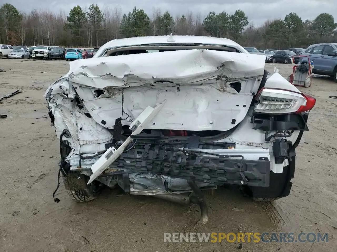 6 Photograph of a damaged car 3FA6P0LU9KR219214 FORD FUSION 2019