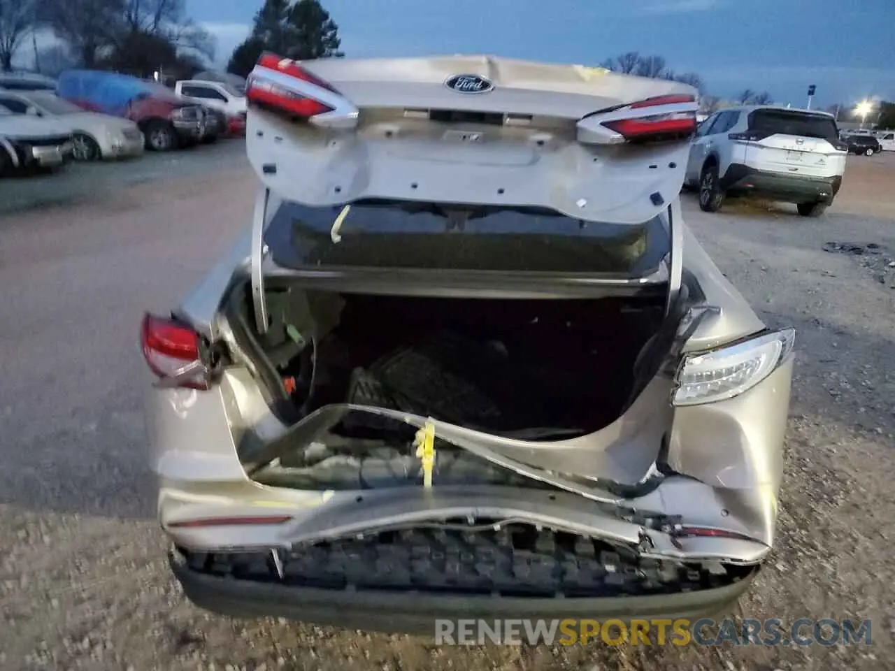 6 Photograph of a damaged car 3FA6P0LU9KR220248 FORD FUSION 2019