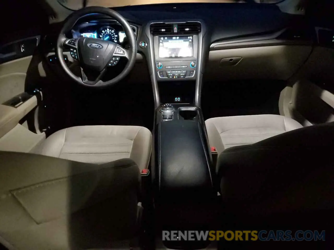 8 Photograph of a damaged car 3FA6P0LU9KR220248 FORD FUSION 2019