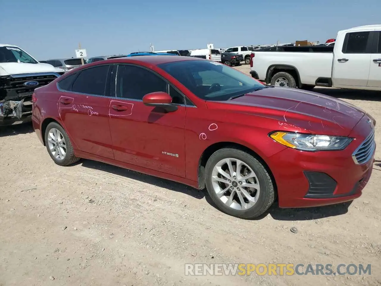 4 Photograph of a damaged car 3FA6P0LU9KR262872 FORD FUSION 2019