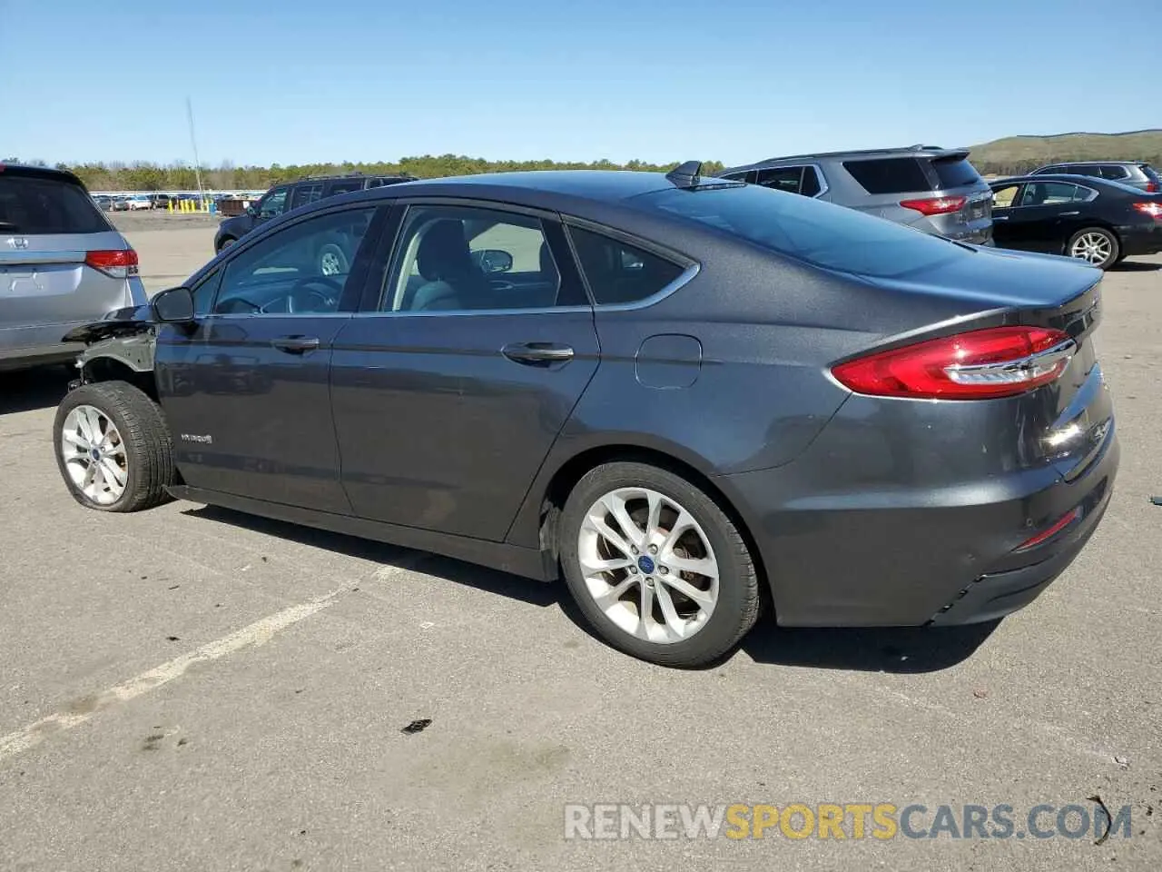 2 Photograph of a damaged car 3FA6P0LUXKR157399 FORD FUSION 2019
