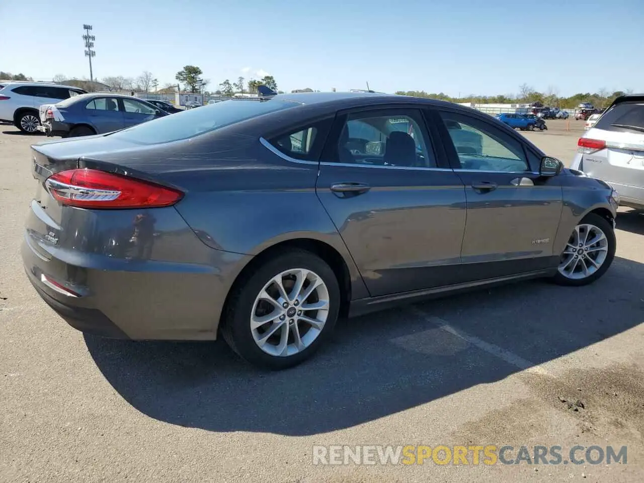 3 Photograph of a damaged car 3FA6P0LUXKR157399 FORD FUSION 2019