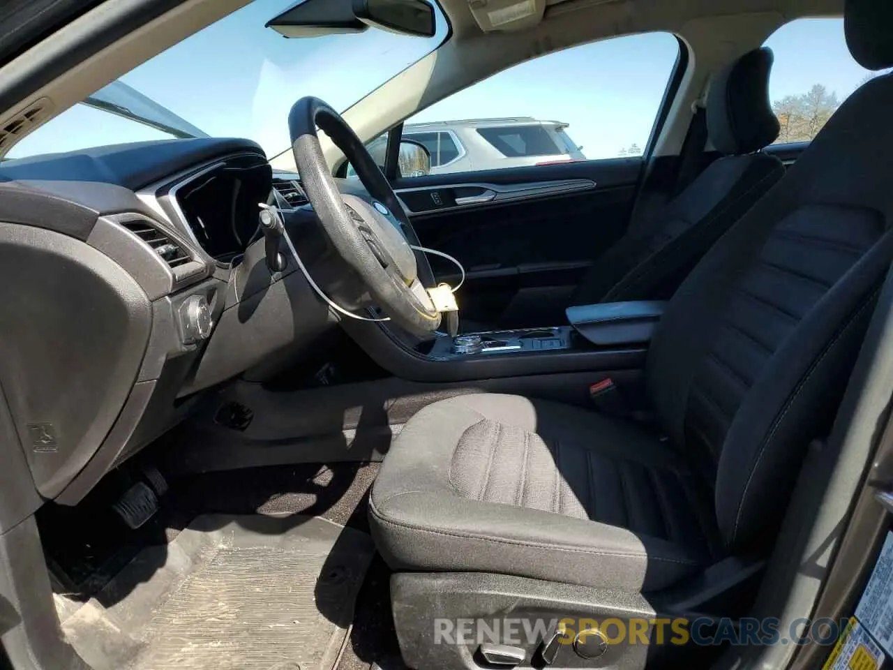 7 Photograph of a damaged car 3FA6P0LUXKR157399 FORD FUSION 2019