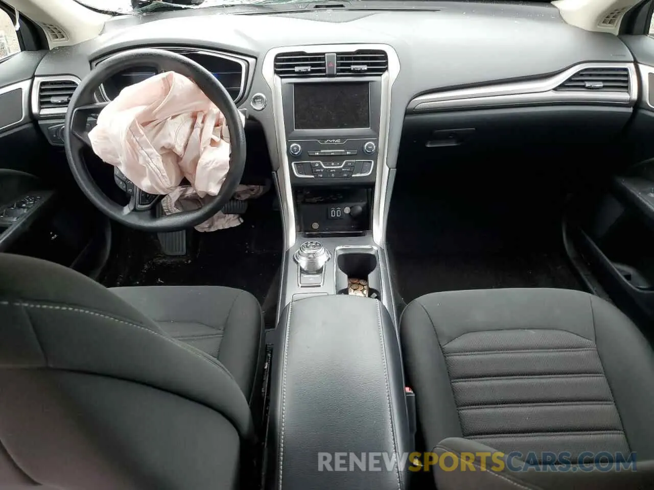 8 Photograph of a damaged car 3FA6P0LUXKR197921 FORD FUSION 2019
