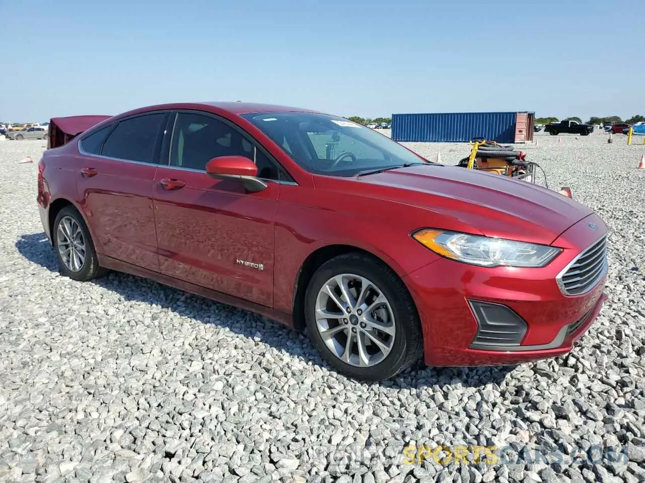 4 Photograph of a damaged car 3FA6P0LUXKR225376 FORD FUSION 2019