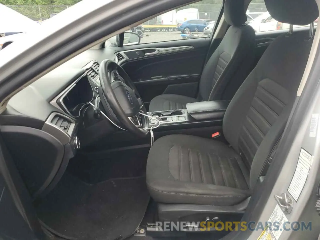 7 Photograph of a damaged car 3FA6P0LUXKR242582 FORD FUSION 2019