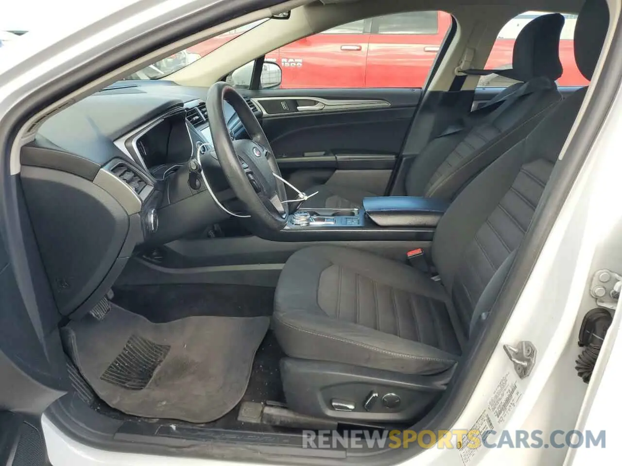7 Photograph of a damaged car 3FA6P0LUXKR272150 FORD FUSION 2019