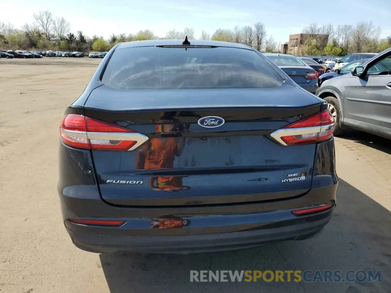 6 Photograph of a damaged car 3FA6P0LUXKR274464 FORD FUSION 2019