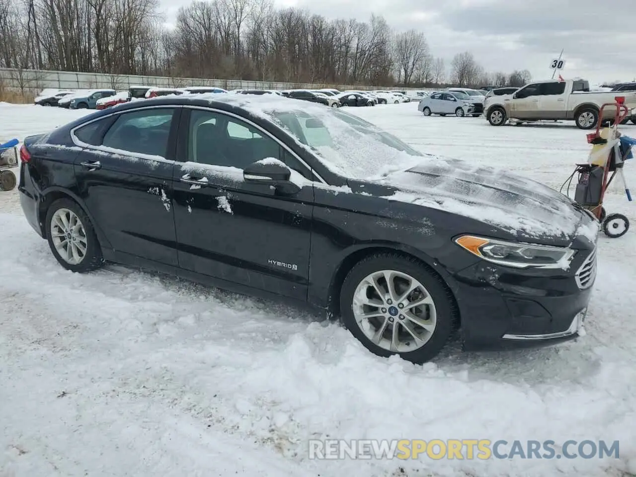 4 Photograph of a damaged car 3FA6P0MU0KR197621 FORD FUSION 2019