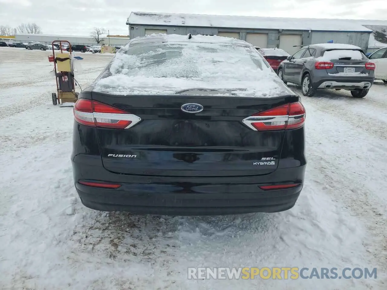 6 Photograph of a damaged car 3FA6P0MU0KR197621 FORD FUSION 2019