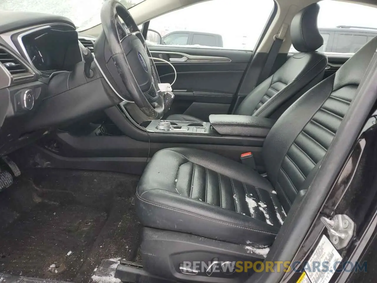 7 Photograph of a damaged car 3FA6P0MU0KR197621 FORD FUSION 2019