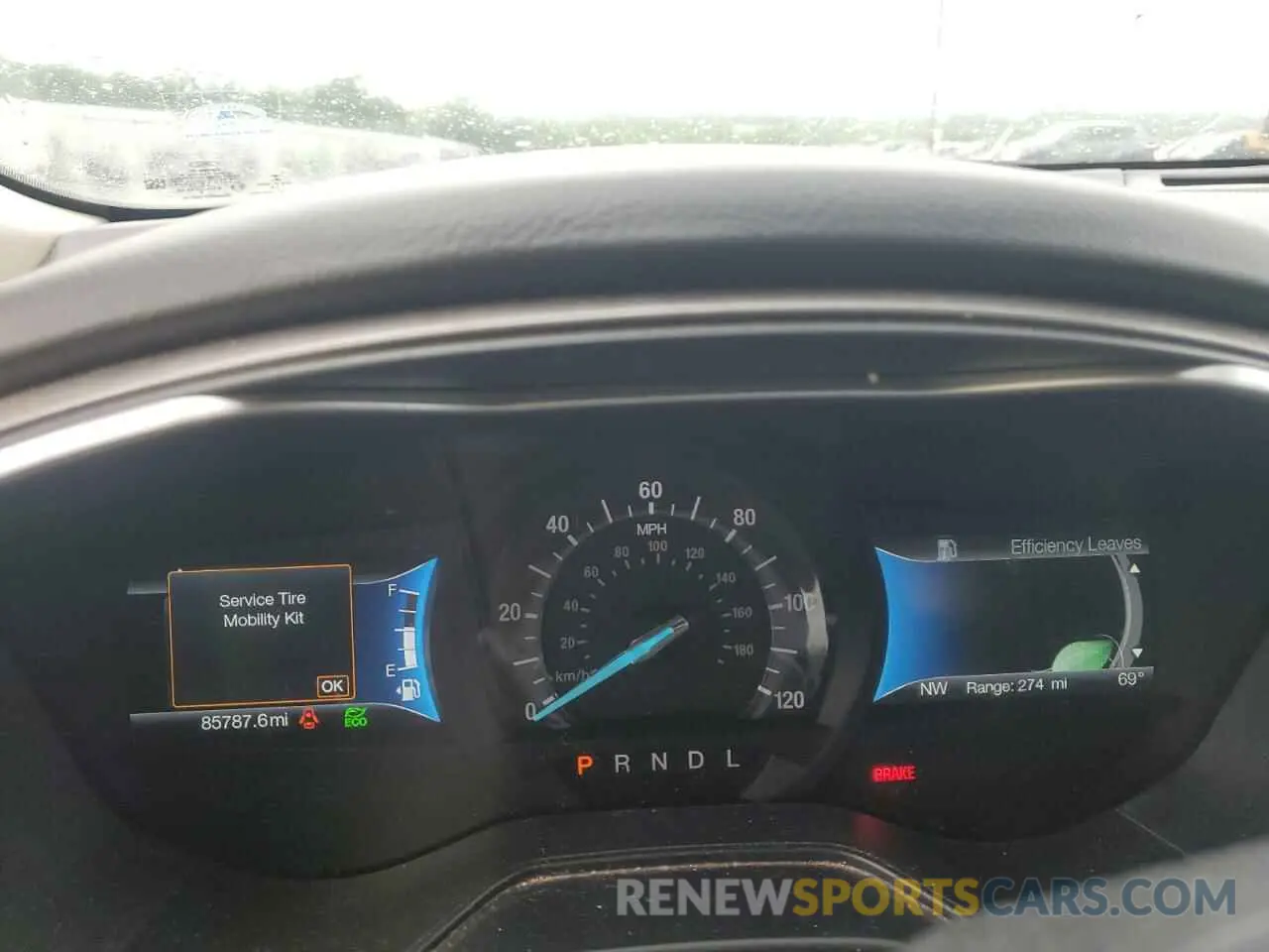 9 Photograph of a damaged car 3FA6P0MU1KR136682 FORD FUSION 2019