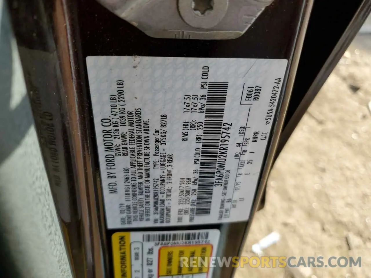 12 Photograph of a damaged car 3FA6P0MU2KR195742 FORD FUSION 2019