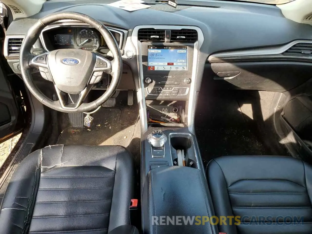 8 Photograph of a damaged car 3FA6P0MU2KR195742 FORD FUSION 2019