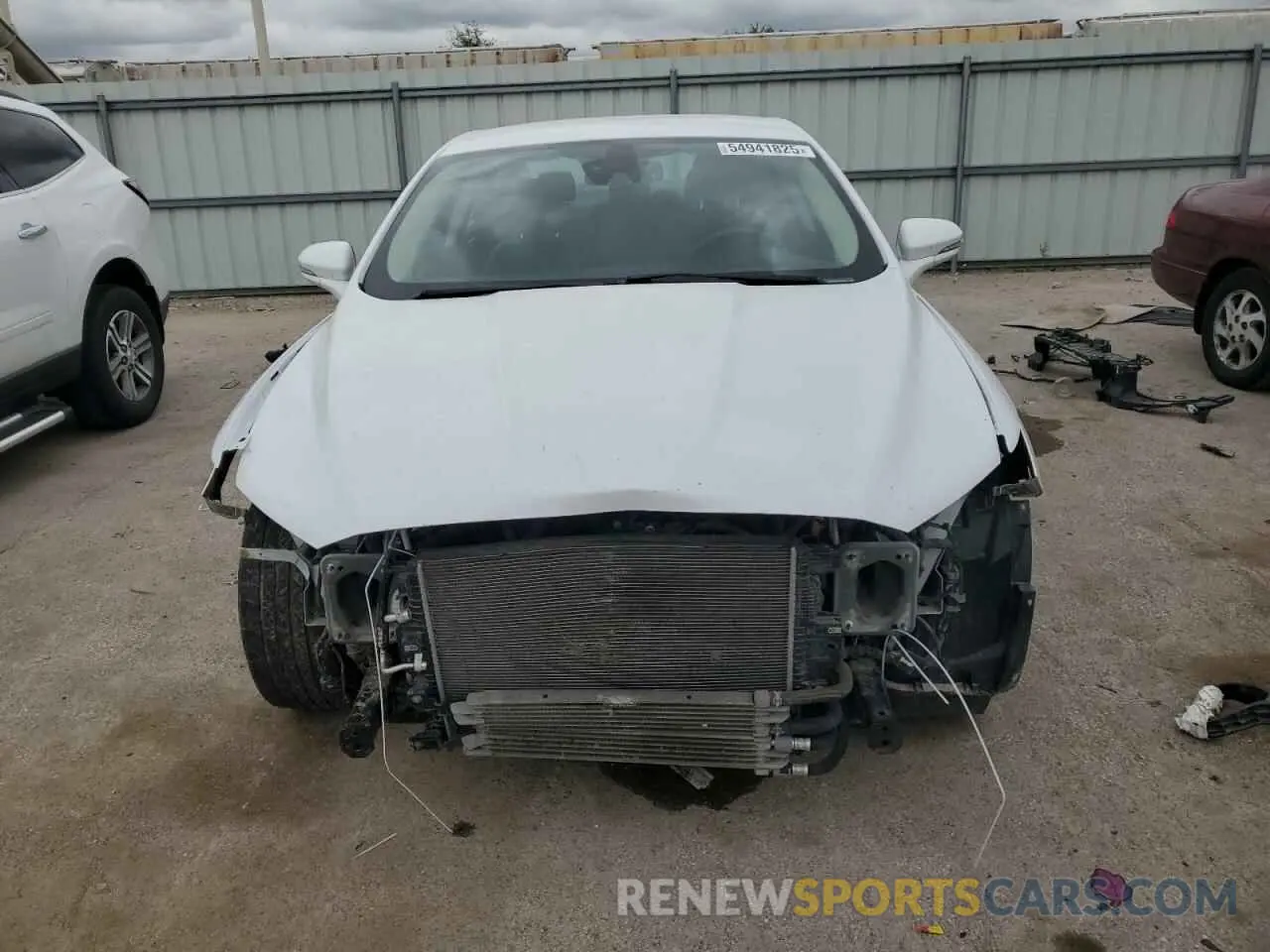 5 Photograph of a damaged car 3FA6P0MU2KR235897 FORD FUSION 2019
