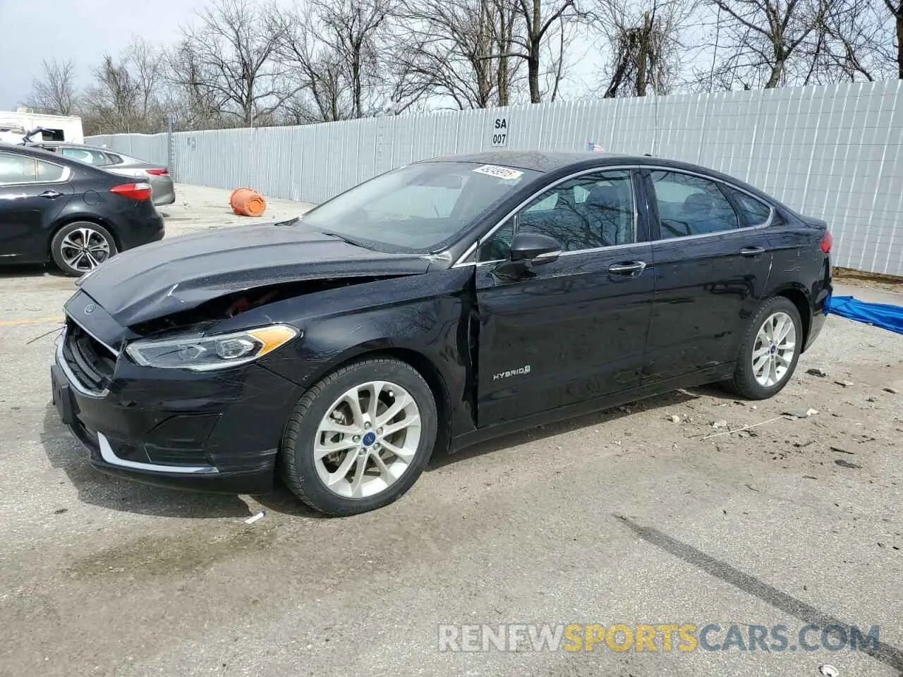 1 Photograph of a damaged car 3FA6P0MU3KR180750 FORD FUSION 2019