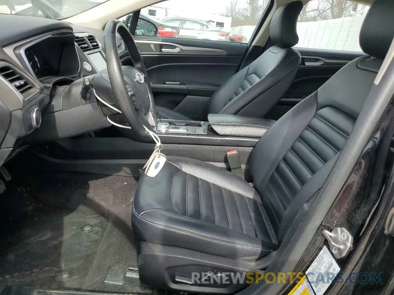 7 Photograph of a damaged car 3FA6P0MU3KR180750 FORD FUSION 2019