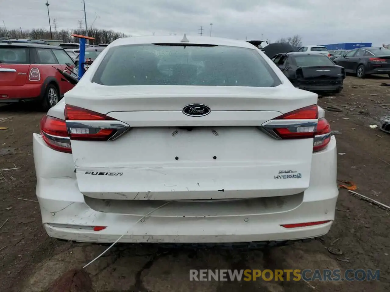 6 Photograph of a damaged car 3FA6P0MU6KR197445 FORD FUSION 2019