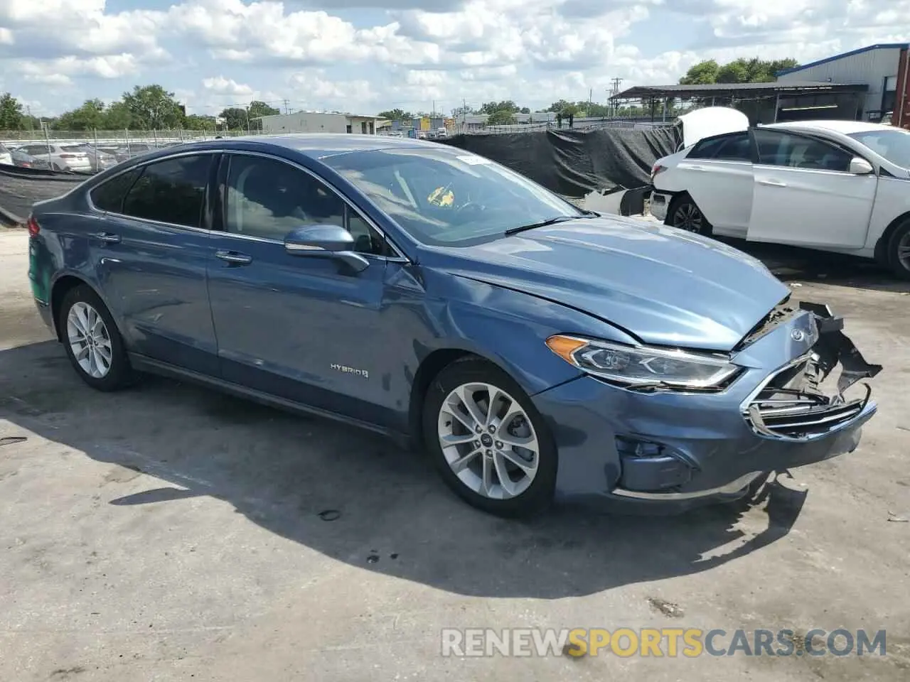 4 Photograph of a damaged car 3FA6P0MU7KR123029 FORD FUSION 2019