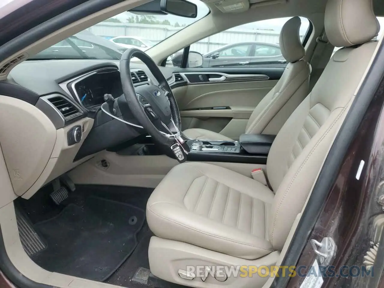 7 Photograph of a damaged car 3FA6P0MU9KR137126 FORD FUSION 2019