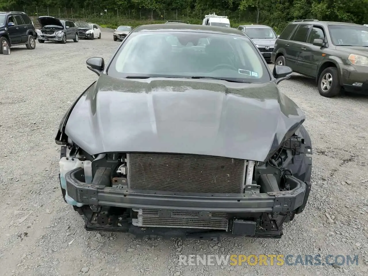 5 Photograph of a damaged car 3FA6P0MU9KR157604 FORD FUSION 2019