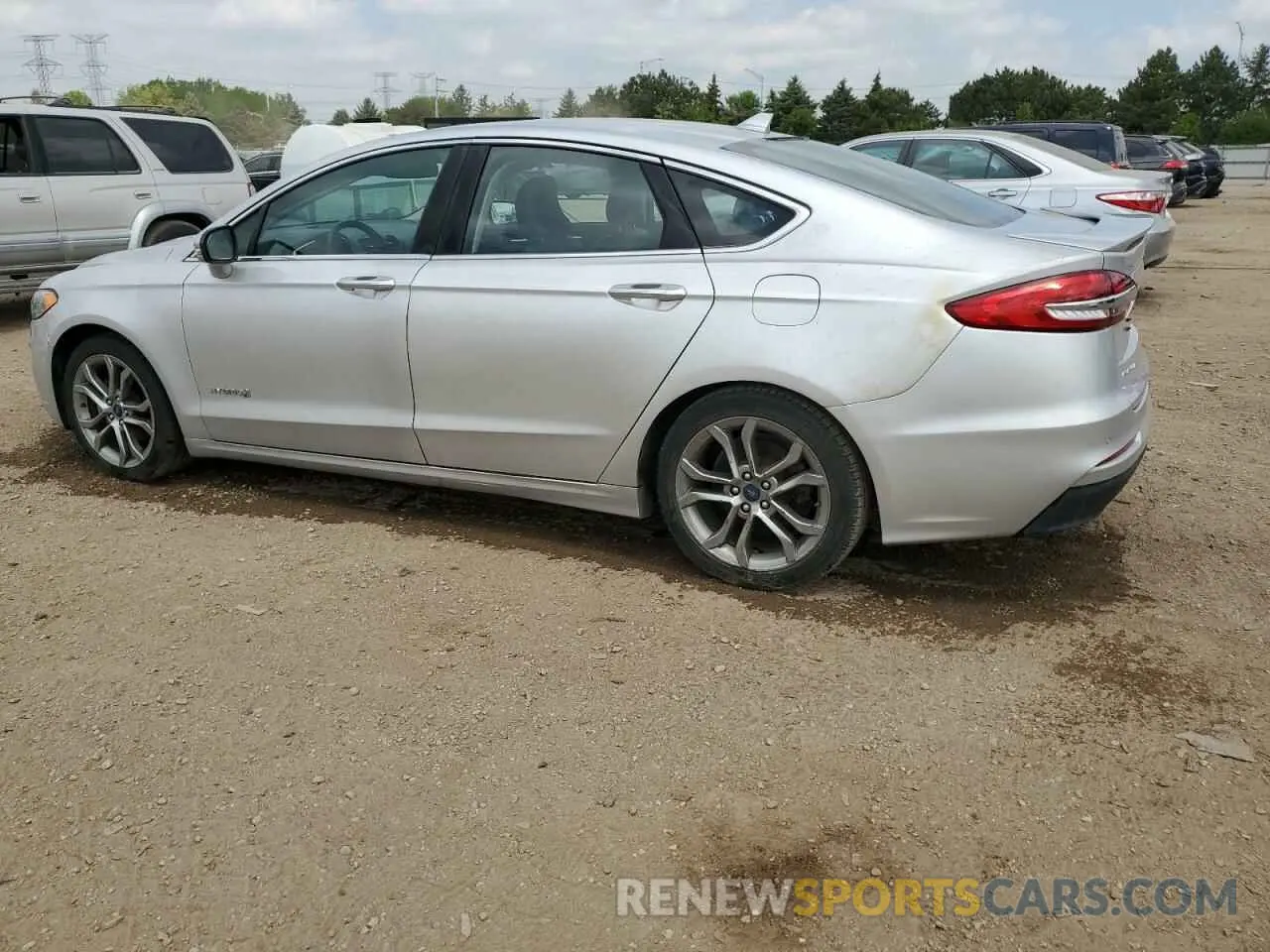2 Photograph of a damaged car 3FA6P0RU0KR139078 FORD FUSION 2019