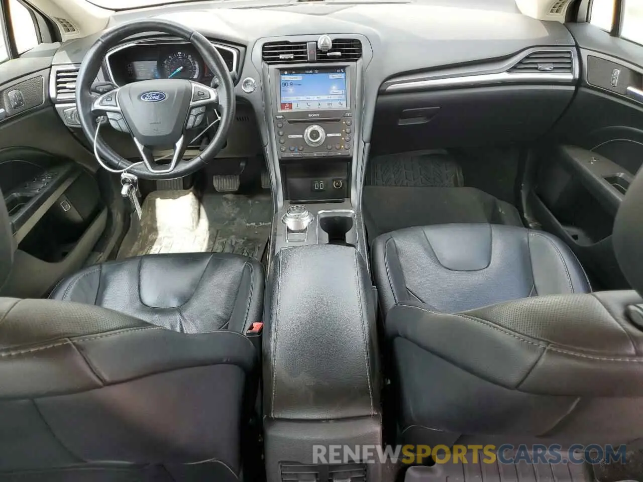 8 Photograph of a damaged car 3FA6P0RU0KR139078 FORD FUSION 2019