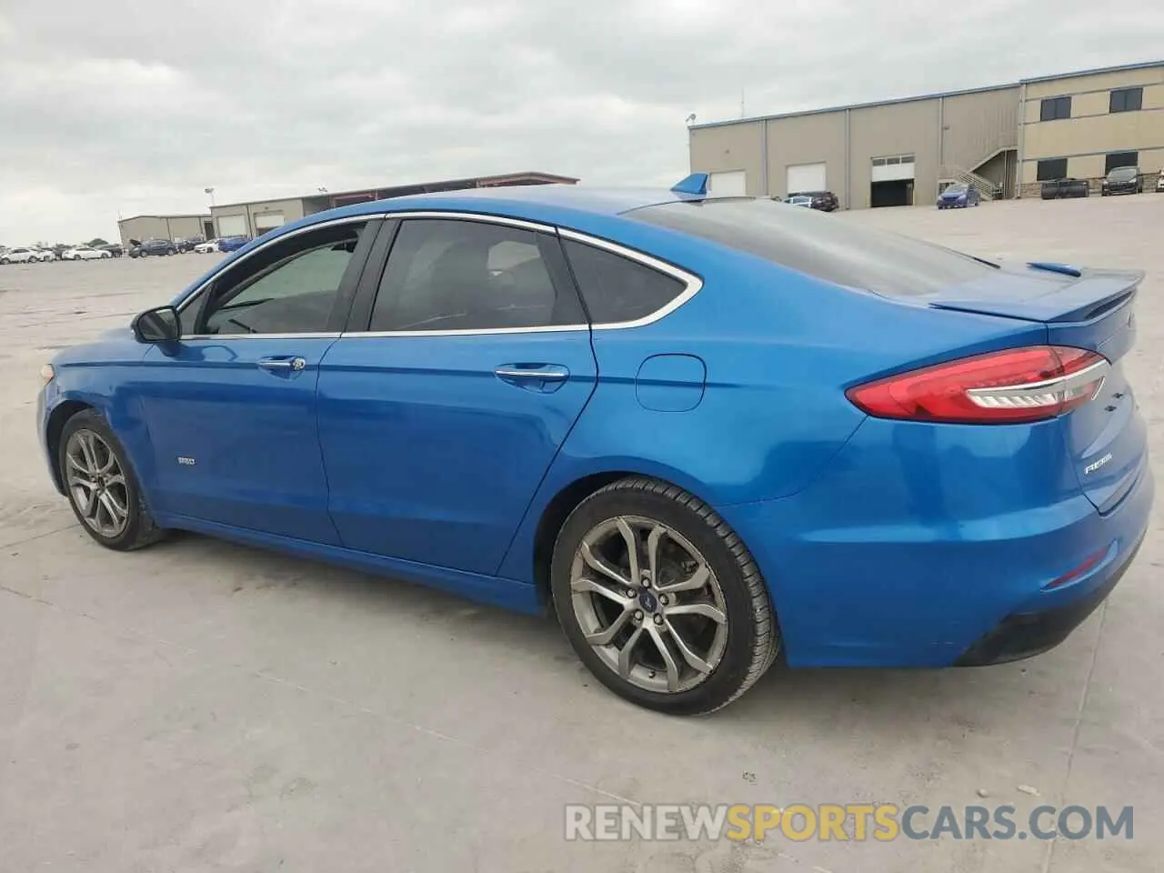 2 Photograph of a damaged car 3FA6P0RU0KR235664 FORD FUSION 2019