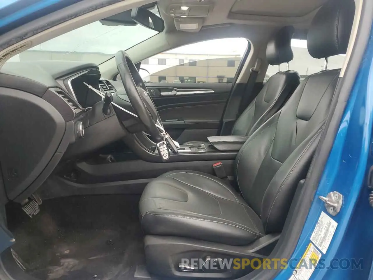 7 Photograph of a damaged car 3FA6P0RU0KR235664 FORD FUSION 2019