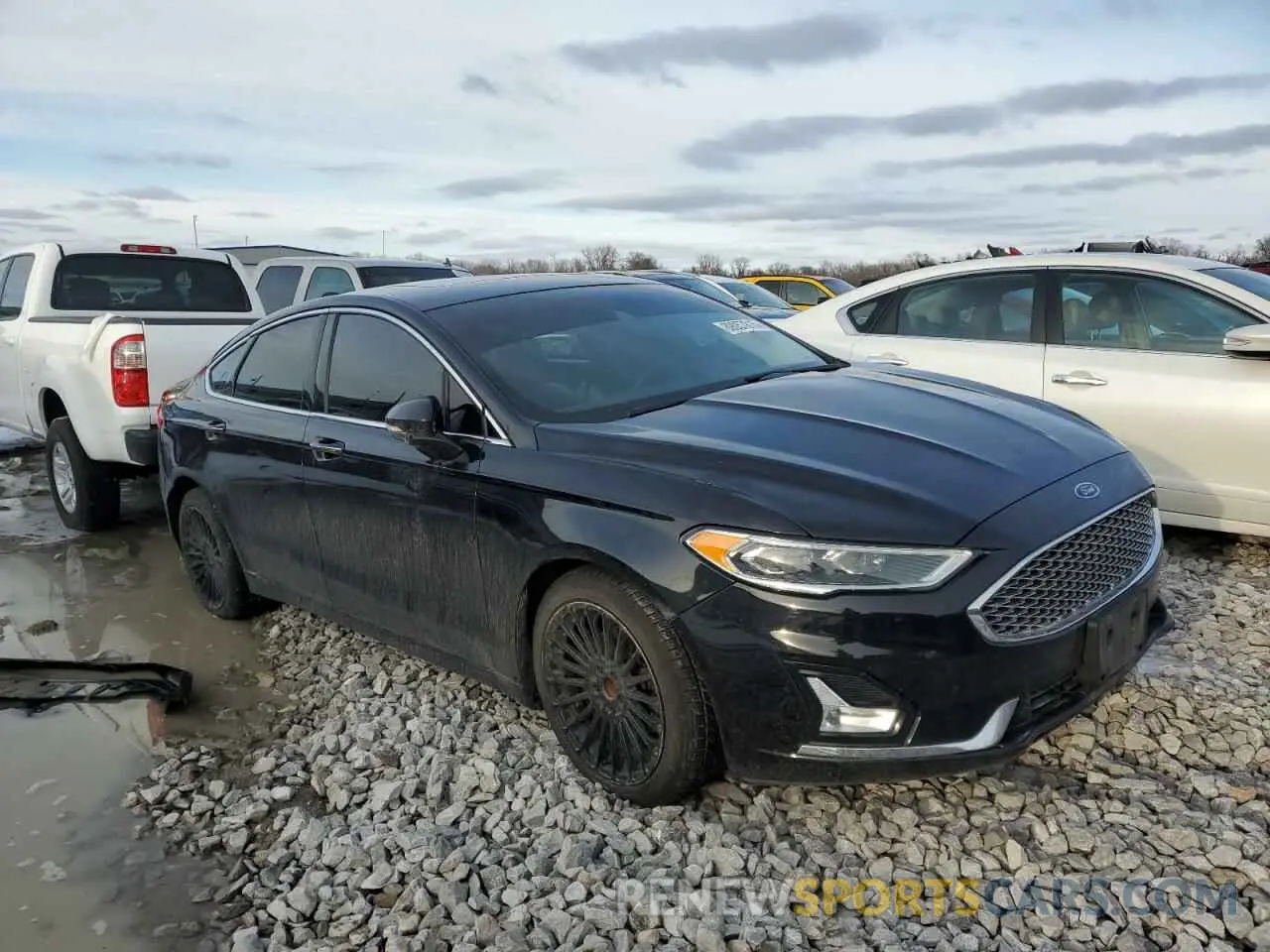 4 Photograph of a damaged car 3FA6P0RU1KR202866 FORD FUSION 2019