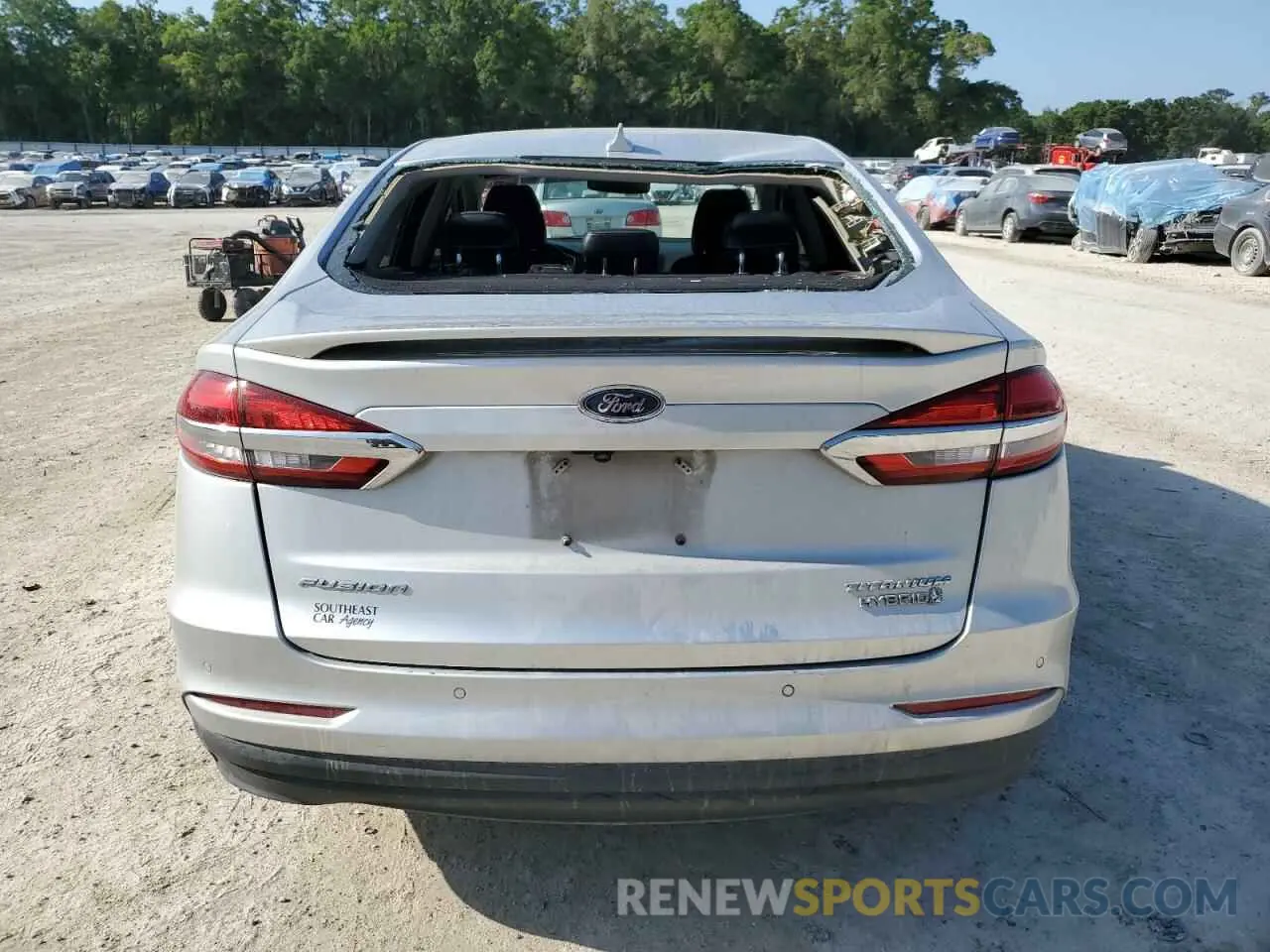 6 Photograph of a damaged car 3FA6P0RU1KR209297 FORD FUSION 2019