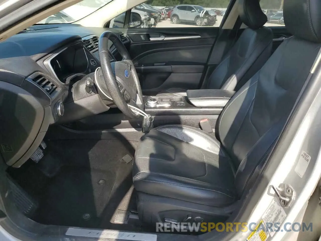 7 Photograph of a damaged car 3FA6P0RU1KR209297 FORD FUSION 2019