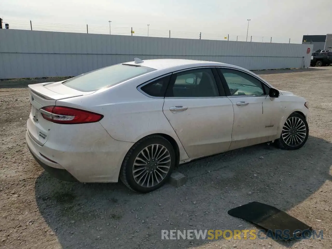 3 Photograph of a damaged car 3FA6P0RU1KR244051 FORD FUSION 2019