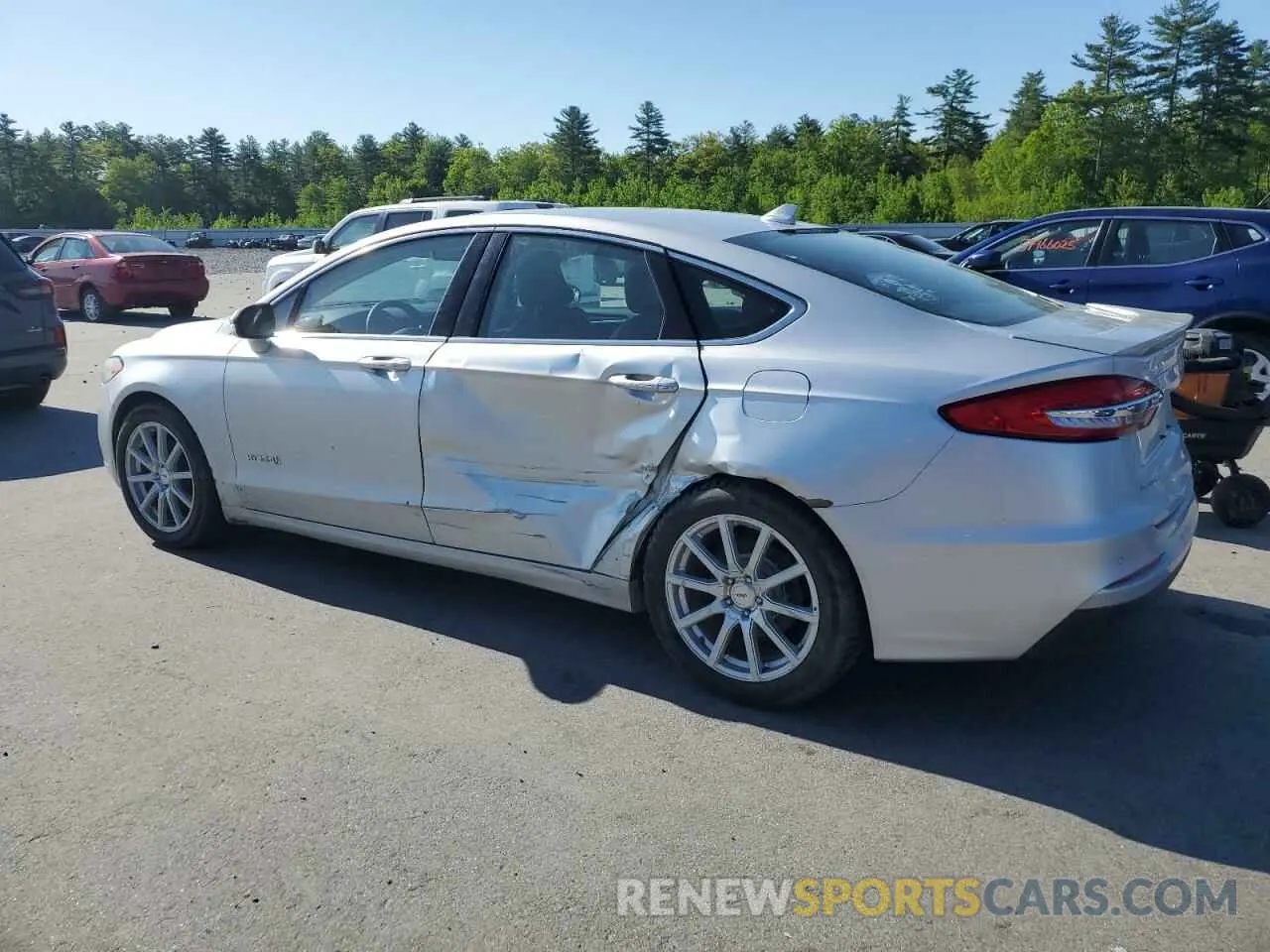 2 Photograph of a damaged car 3FA6P0RU1KR260816 FORD FUSION 2019