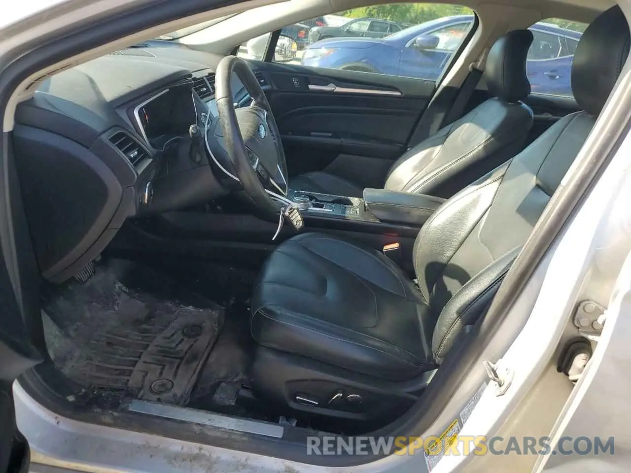 7 Photograph of a damaged car 3FA6P0RU1KR260816 FORD FUSION 2019