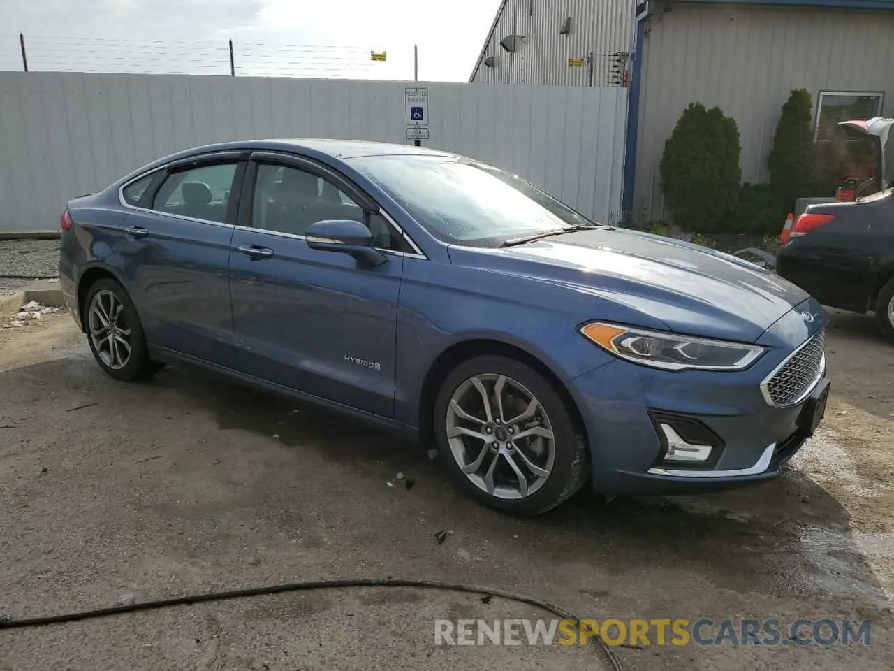 4 Photograph of a damaged car 3FA6P0RU2KR209311 FORD FUSION 2019