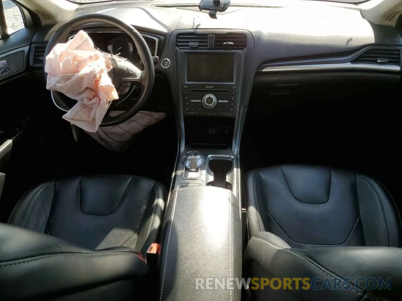 8 Photograph of a damaged car 3FA6P0RU3KR118631 FORD FUSION 2019