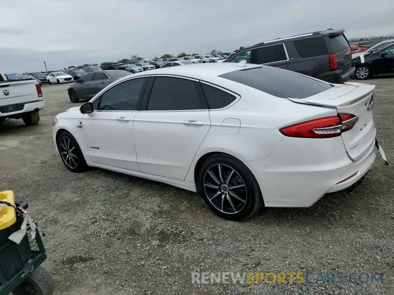 2 Photograph of a damaged car 3FA6P0RU4KR135843 FORD FUSION 2019