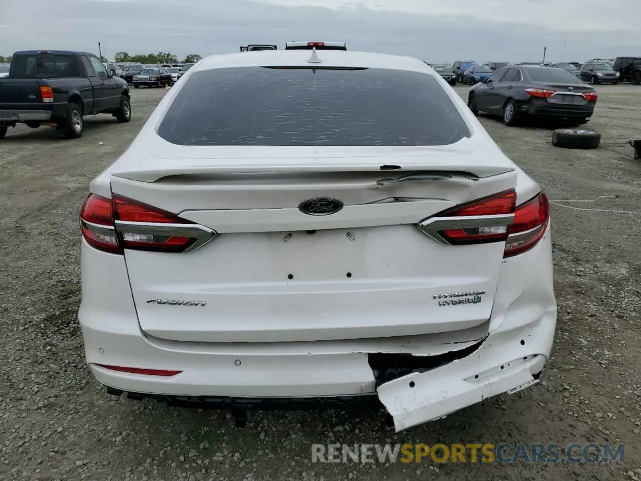 6 Photograph of a damaged car 3FA6P0RU4KR135843 FORD FUSION 2019