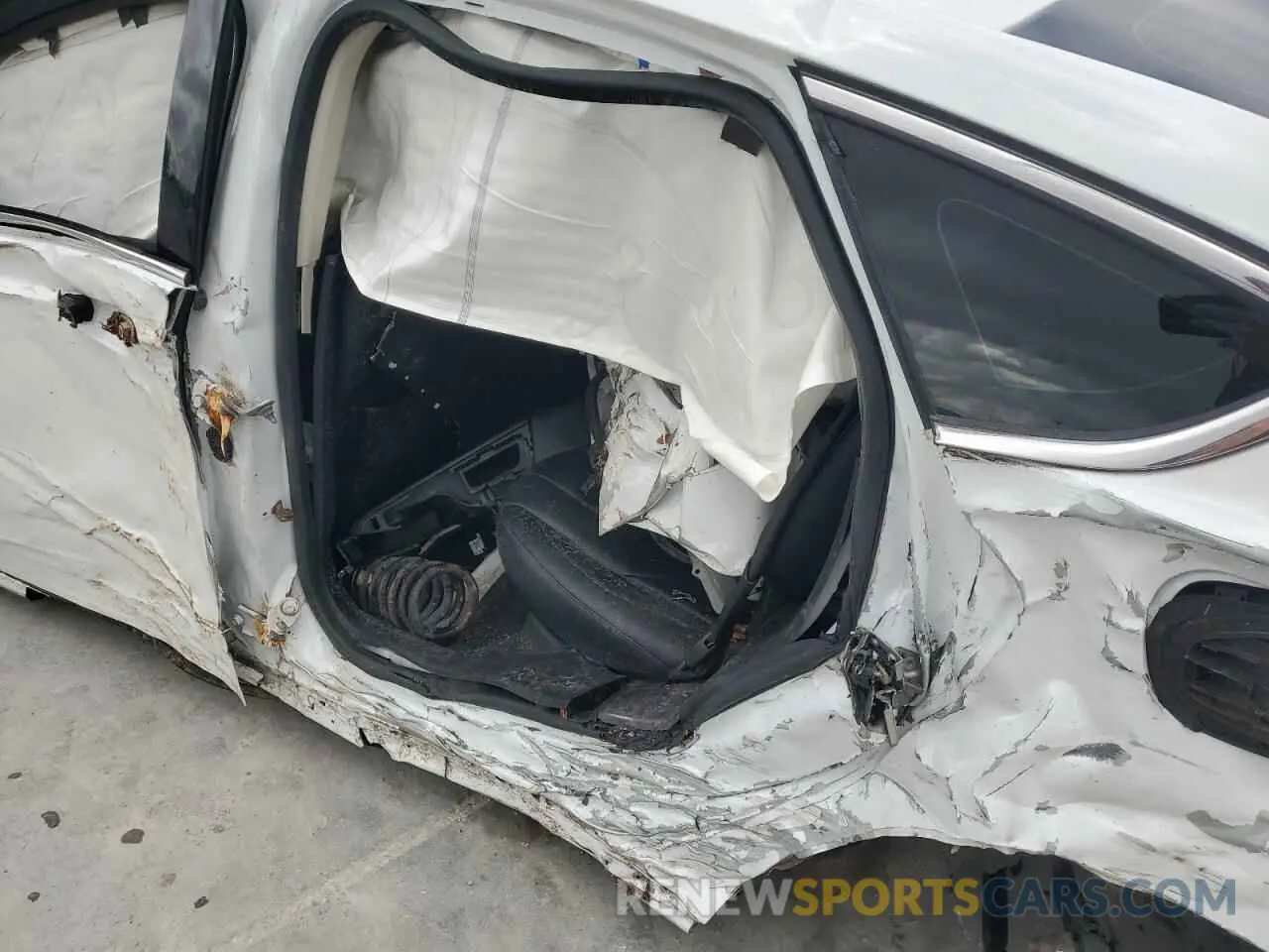 14 Photograph of a damaged car 3FA6P0RU4KR155929 FORD FUSION 2019