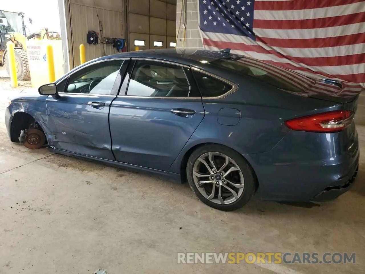 2 Photograph of a damaged car 3FA6P0RU5KR235594 FORD FUSION 2019
