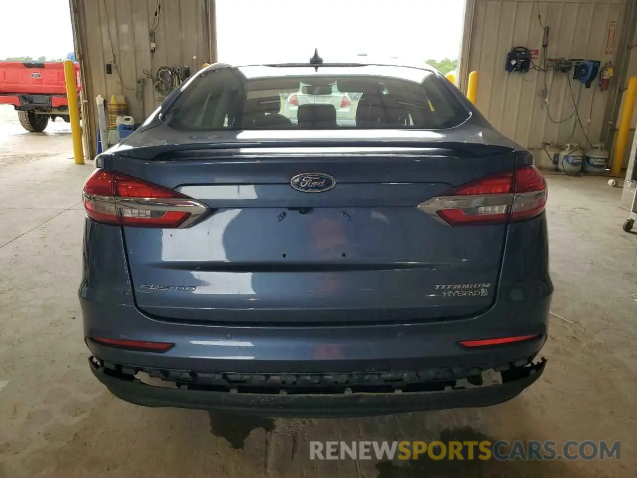 6 Photograph of a damaged car 3FA6P0RU5KR235594 FORD FUSION 2019
