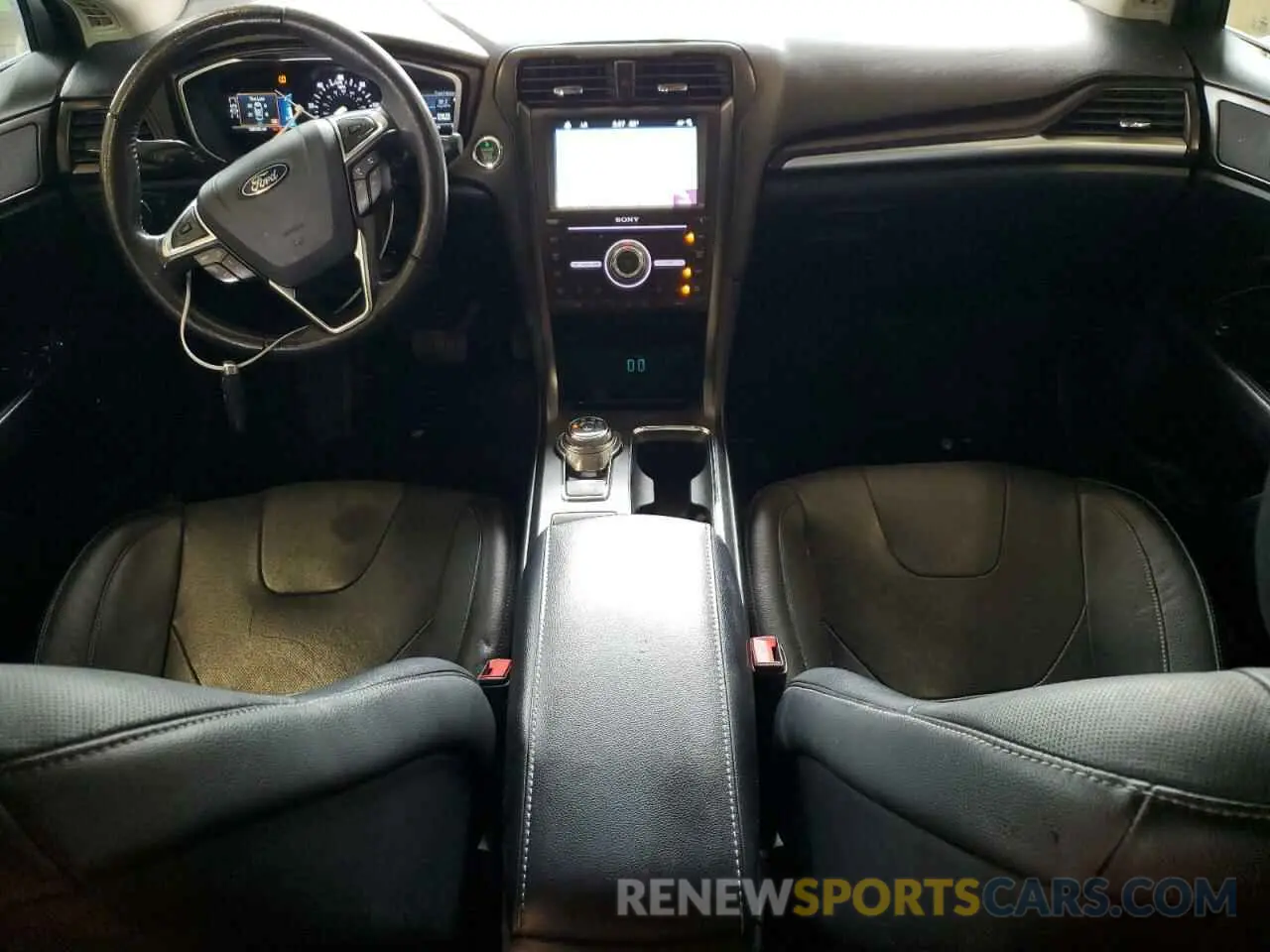 8 Photograph of a damaged car 3FA6P0RU5KR235594 FORD FUSION 2019